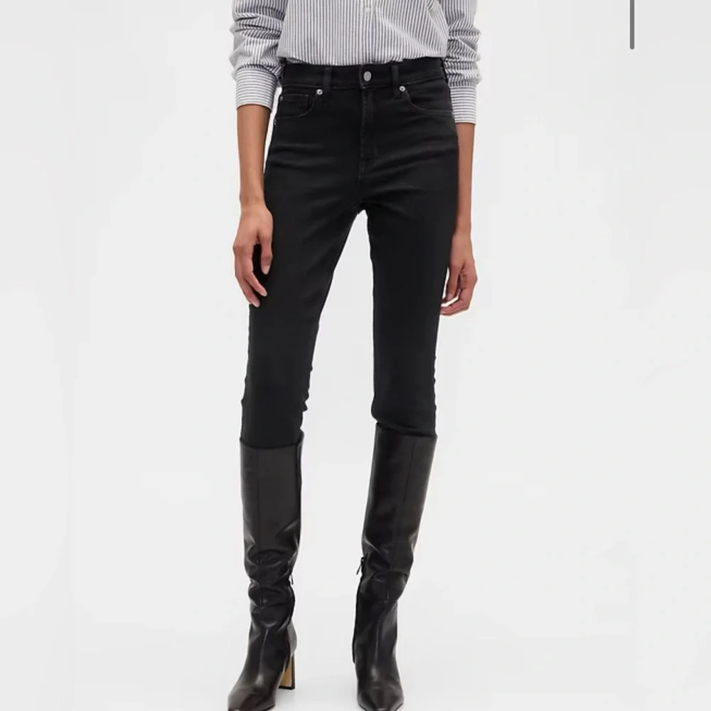 GAP Women's Black Skinny Jeans - Picture 5 of 6